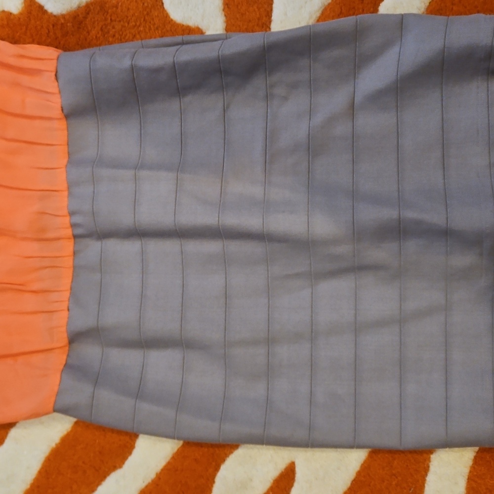 Eight Sixty Coral and Gray Sleeveless Dress - Picture 2 of 6